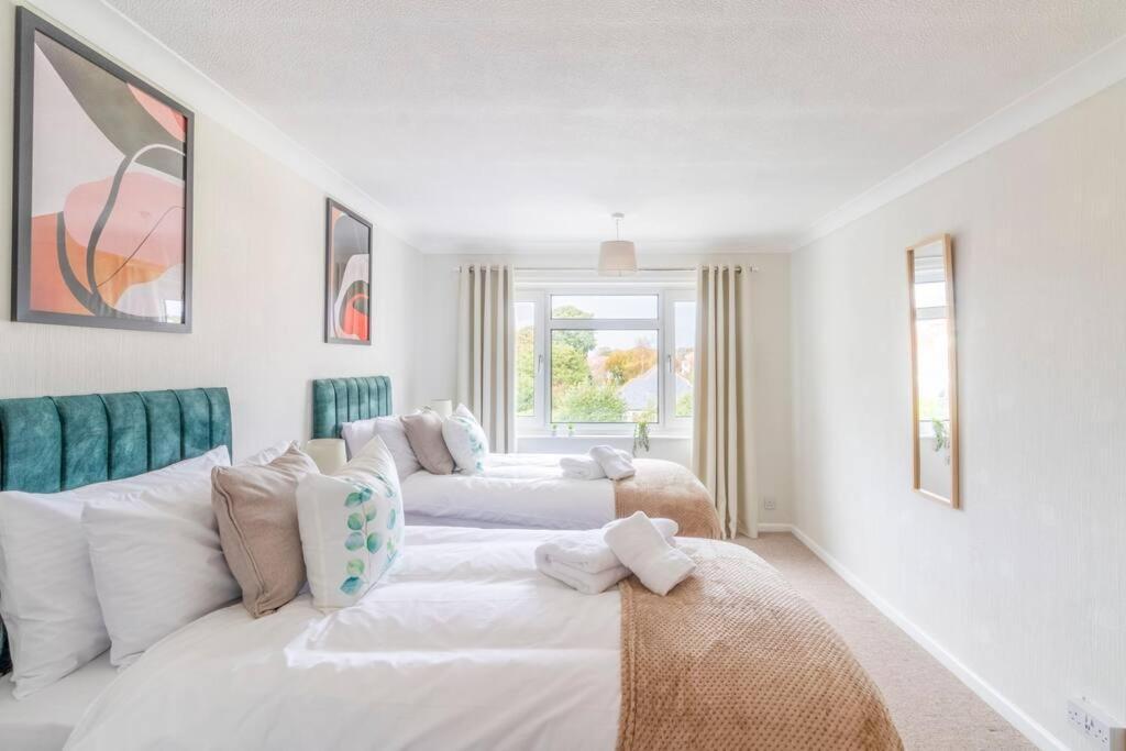 Panoramic Sea View Apartment Sleeps 4-Free Parking Bournemouth Exterior foto